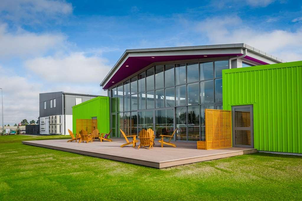 Lylo Christchurch Exteriör bild The Green Building