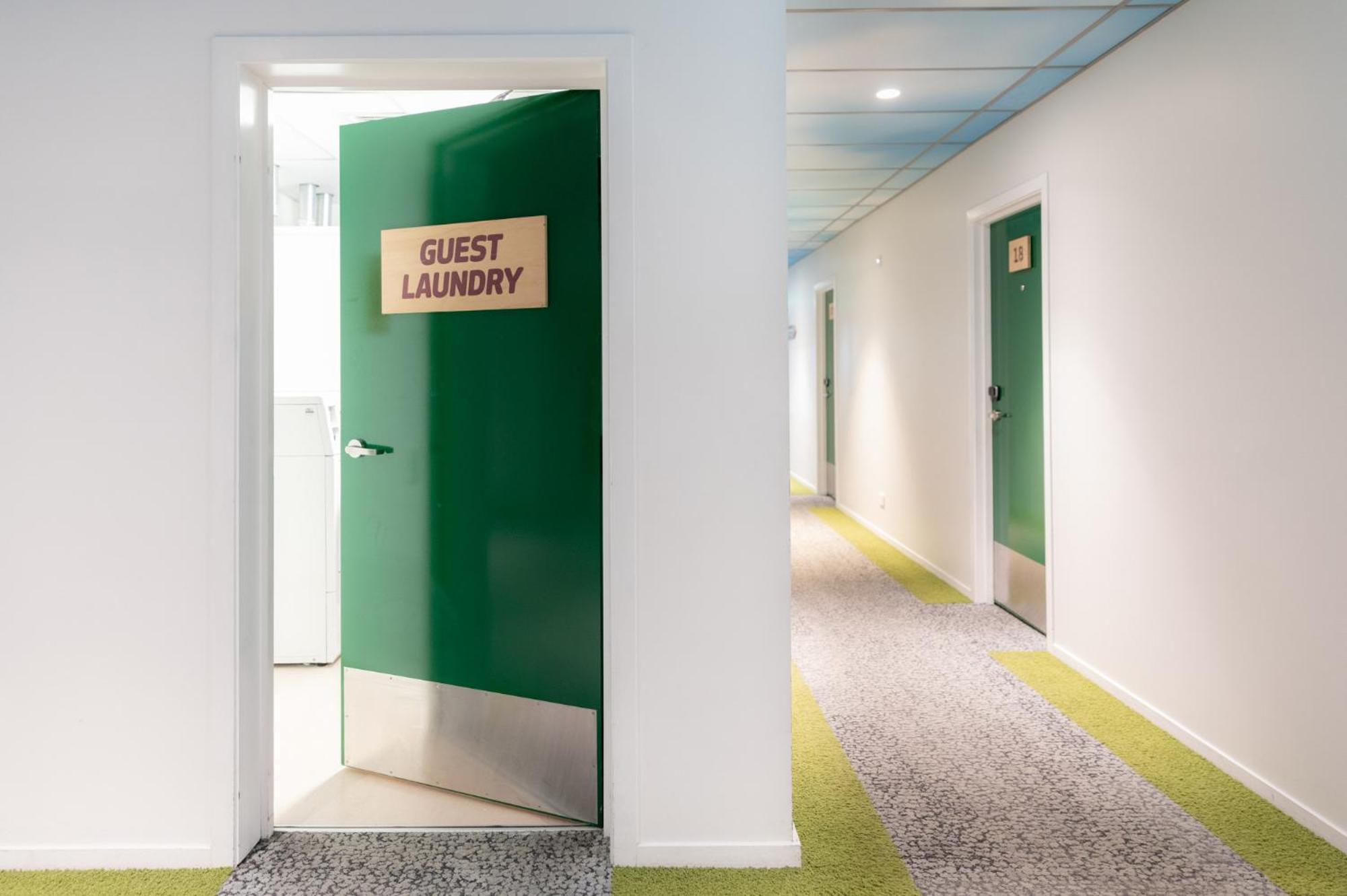 Lylo Christchurch Exteriör bild Laundry facilities at the University of Bath